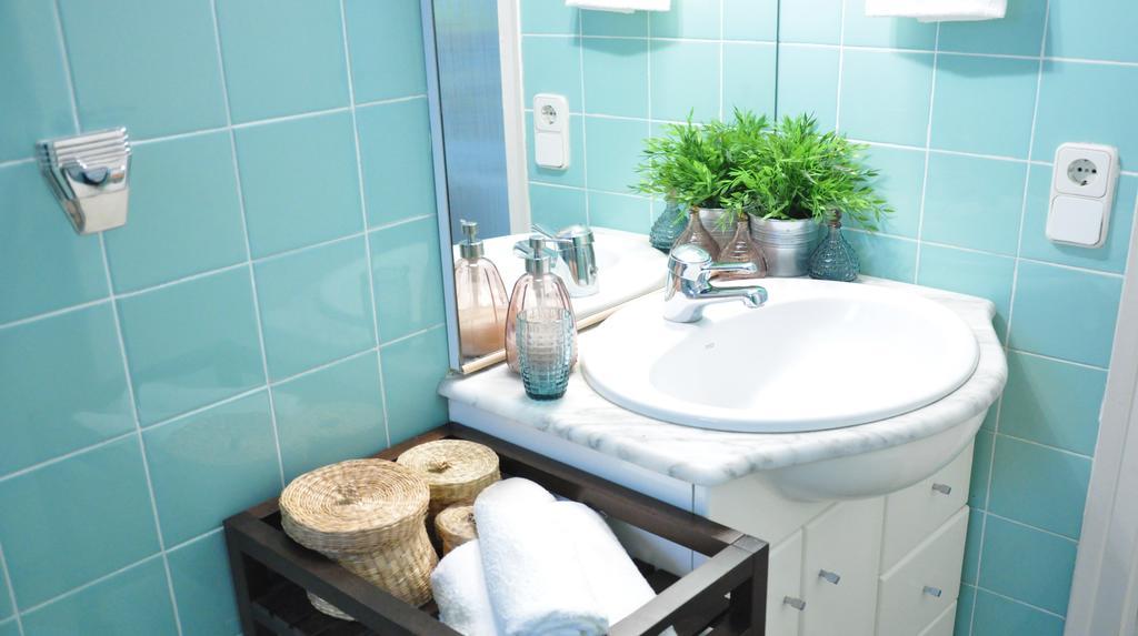 Chic & Cheap Apartment Barcelona
